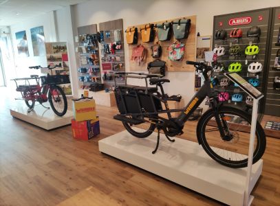 Intérieur magasin de vélos Pau